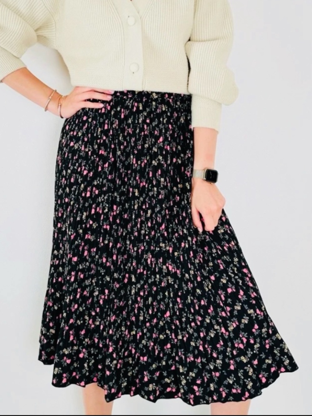 Metrowear Women’s Black Multi Floral Print Pleated Flowy Swing Midi Skirt Sz-S